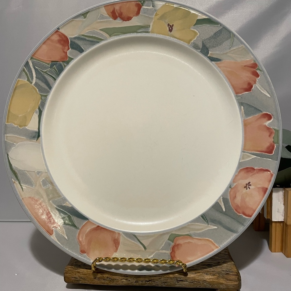 Mikasa Intaglio Cezanne Stoneware Poetry Cake Plate CAC41